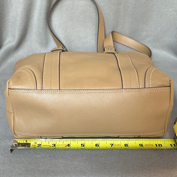 Coach F11201 Camel Tan Leather Shoulder Bag HML Lunch Tote New with Tags - Picture 14 of 16